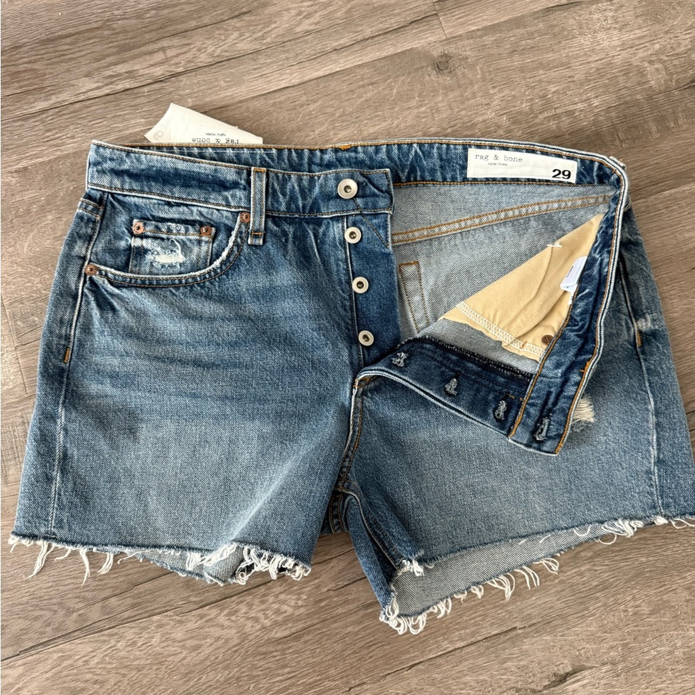 NWT low rise denim cut off shorts Norwalk
